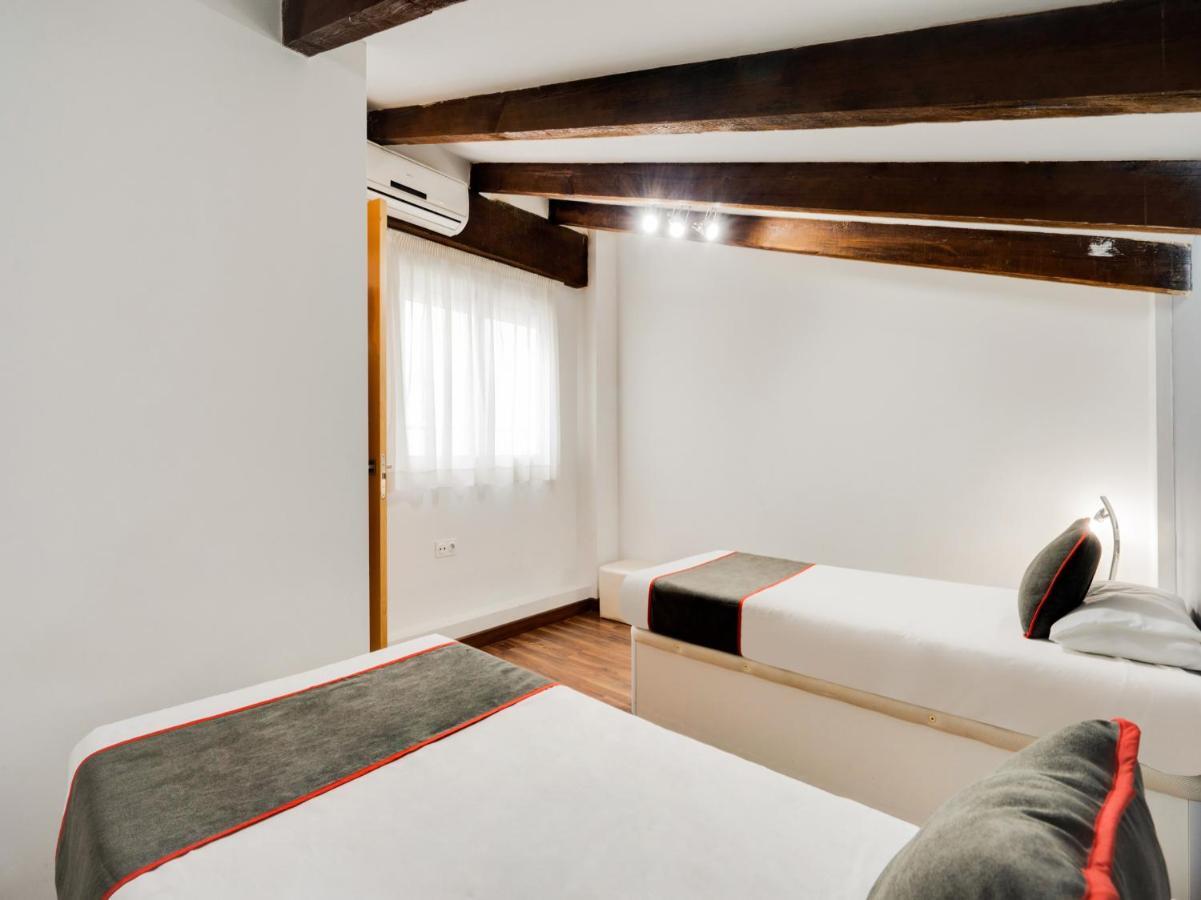 ולנסיה Oyo Style Apartments Puerto מראה חיצוני תמונה